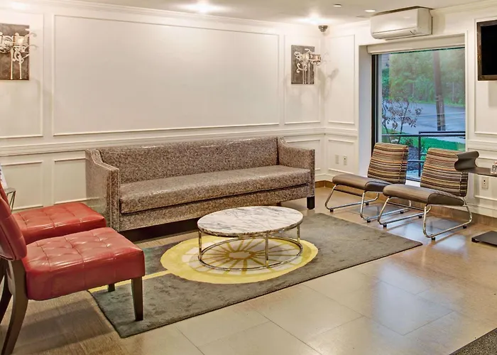 Ramada By Wyndham Staten Island New York